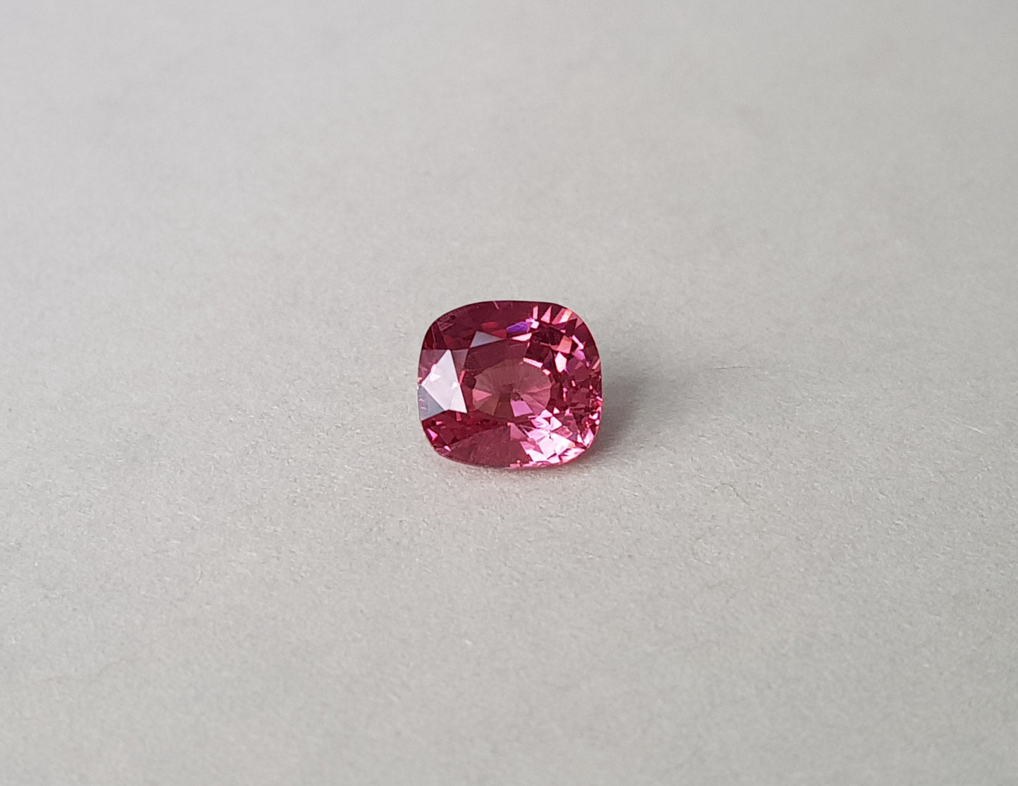 Spinel 1.89 - Vietnam