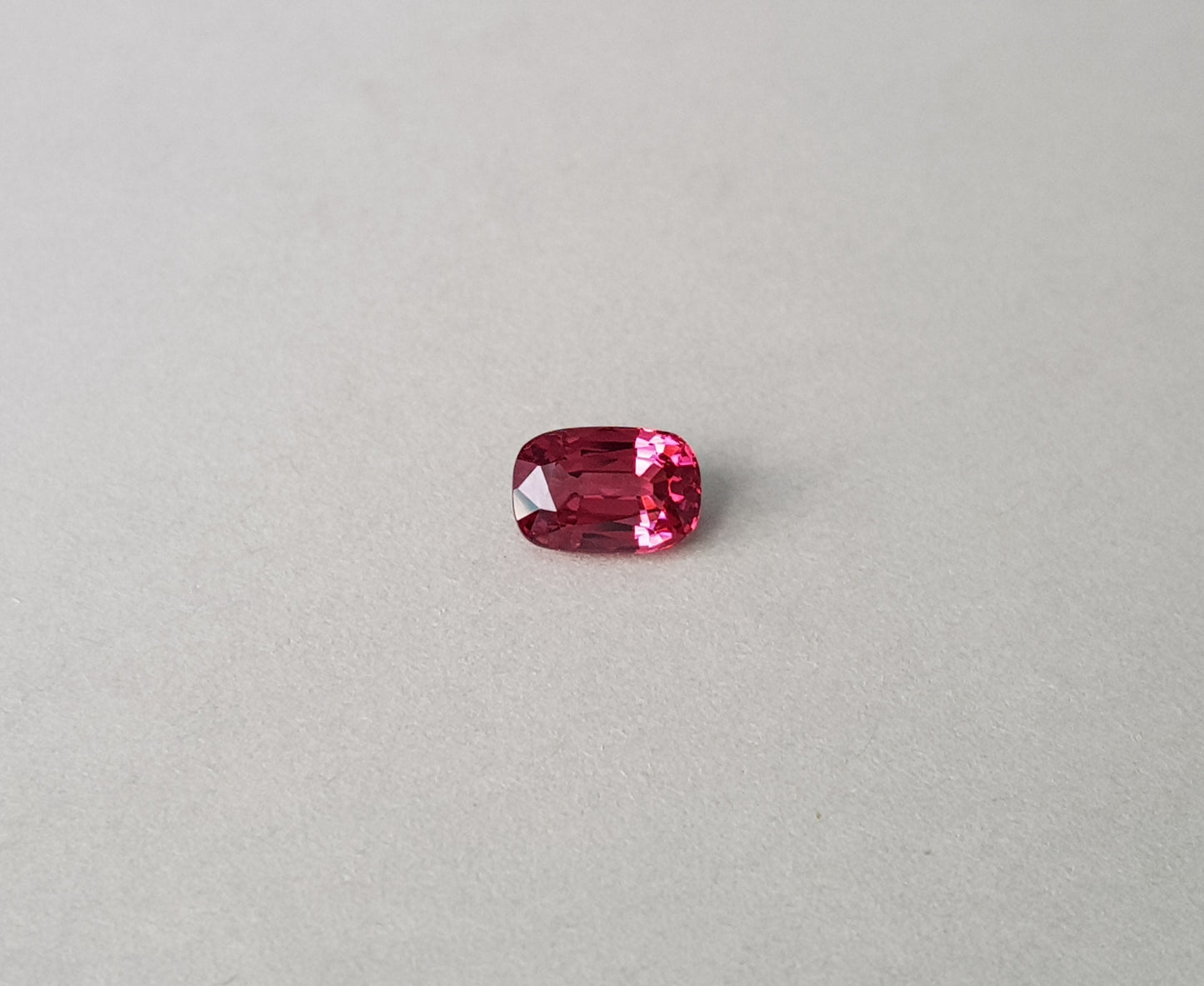 Spinel 1.40 - Vietnam