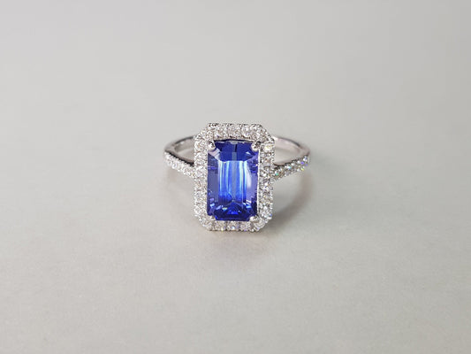 Tanzanite Diamond Ring