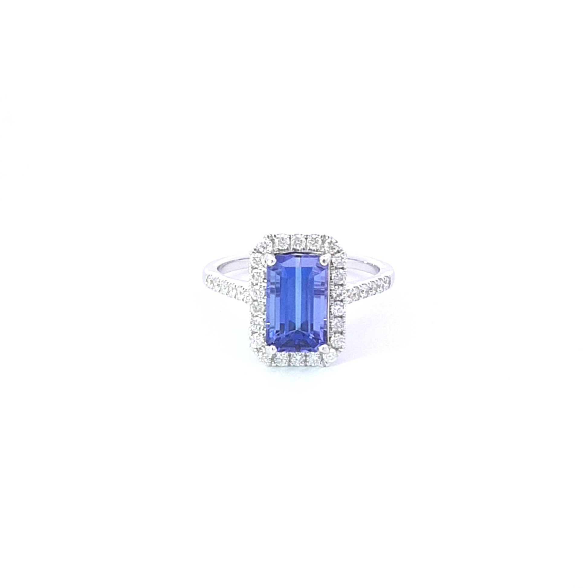 Tanzanite Diamond Ring