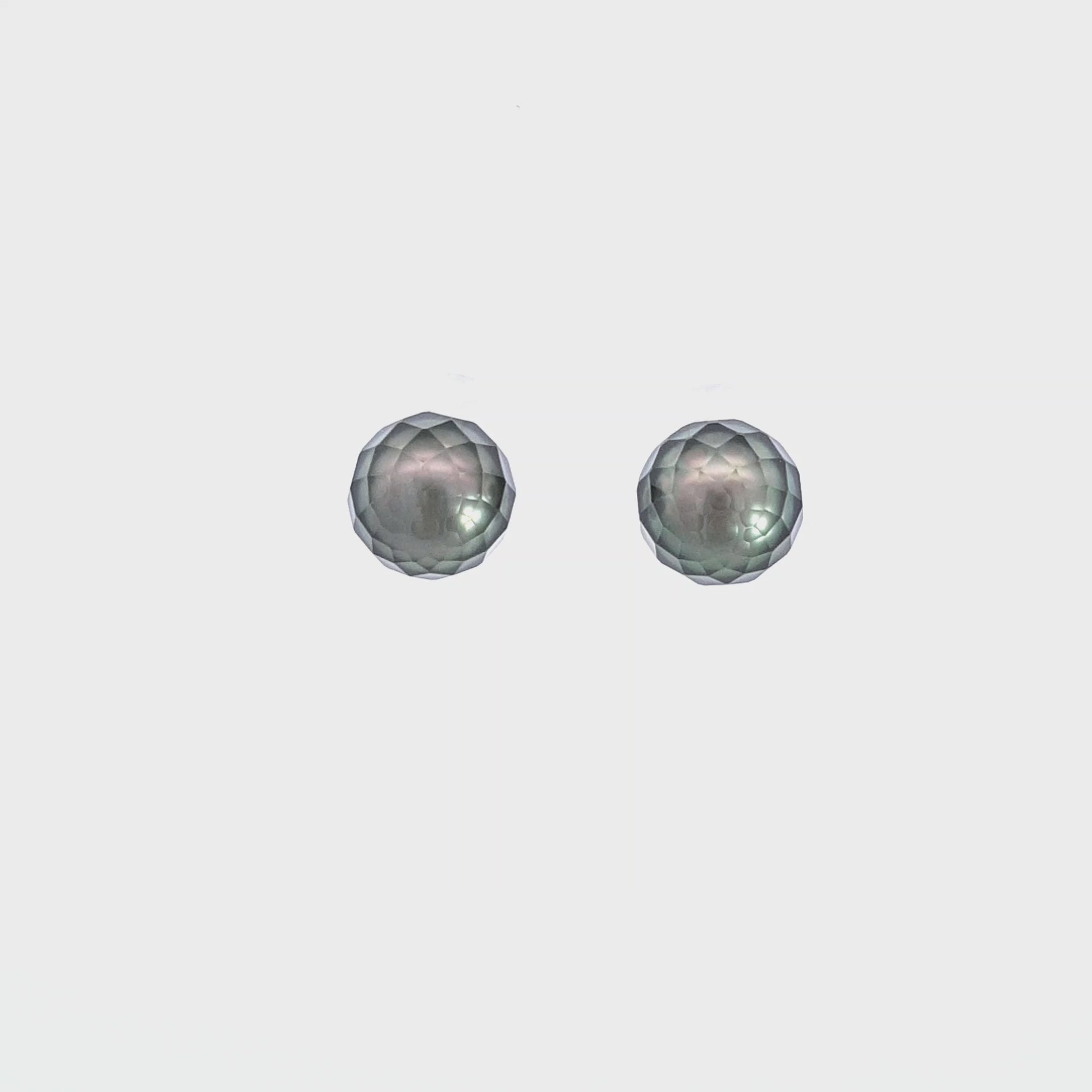 Tahiti Pearl Earrings Studs