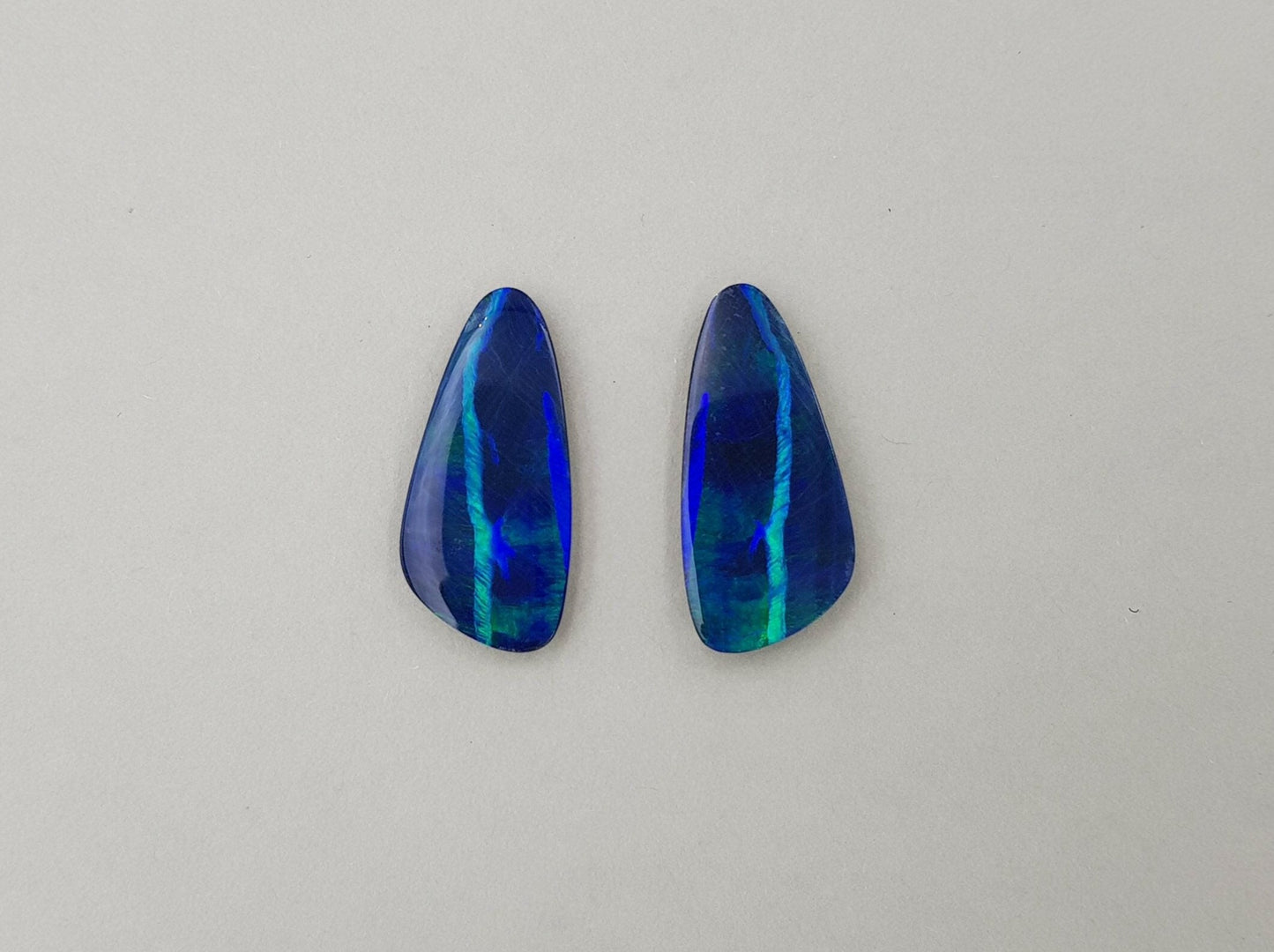 Opals Duplet pair 21.36, Australia