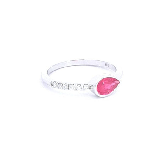 Ring with Spinel Mahenge 0.77 ct and diamonds